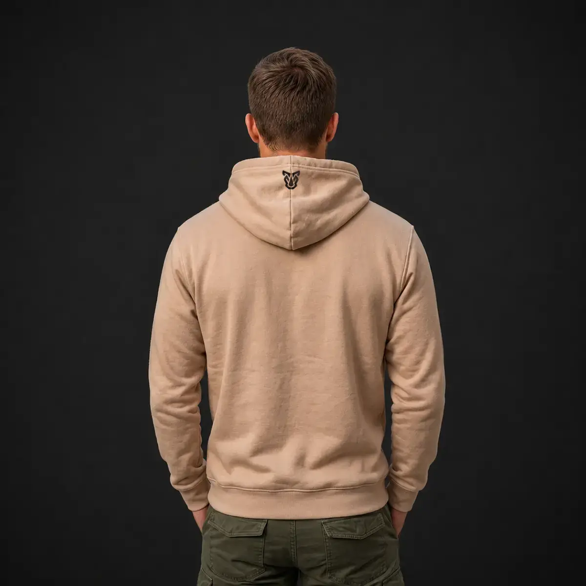 Buzo-Capota-Hombre-Beige-Trasero